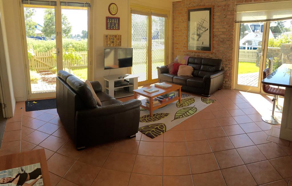Dockside Waterfront Indulgence Villa Port Fairy Buitenkant foto
