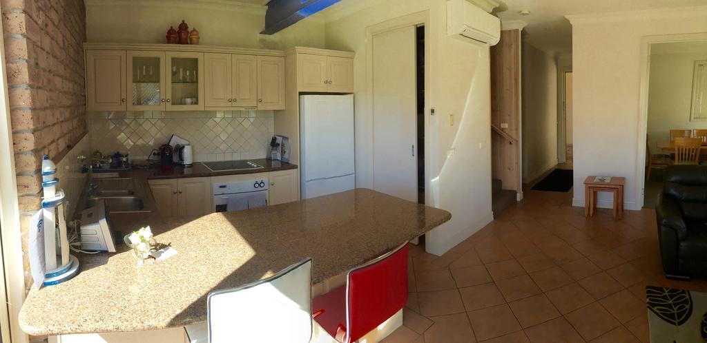 Dockside Waterfront Indulgence Villa Port Fairy Buitenkant foto