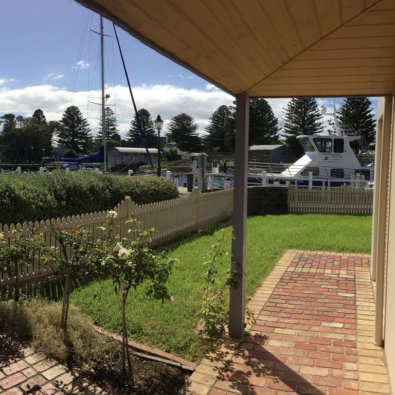 Dockside Waterfront Indulgence Villa Port Fairy Buitenkant foto