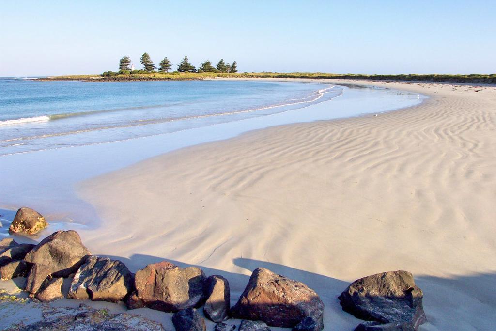 Dockside Waterfront Indulgence Villa Port Fairy Buitenkant foto